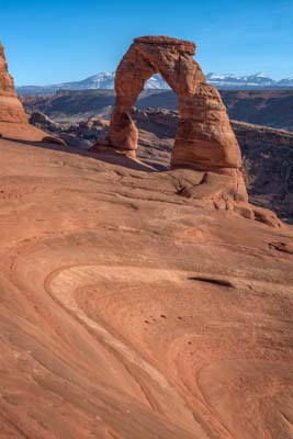 Delicate Arch seen from The Bowl
